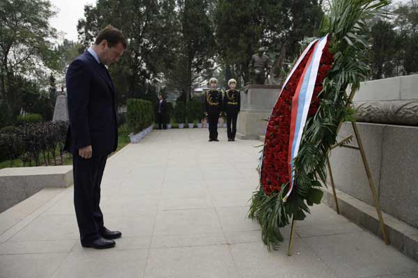 Russia's President Medvedev calls at China