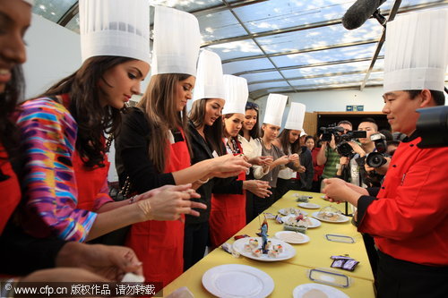 Miss World contestants experience Chinese culture