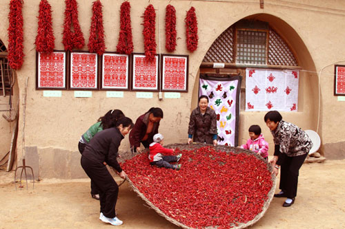 Village prepares for chili pepper festival