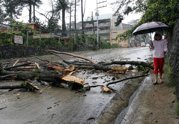 Supertyphoon Megi weakens, may exit the Philippines