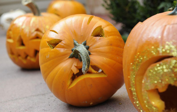 Jack-o'-lanterns made ahead of Halloween