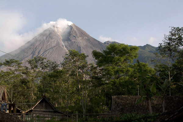 Quake-triggered eruption reoccurs after causing fatality