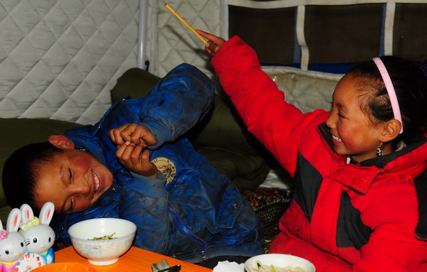 Yushu quake survivors brace for winter