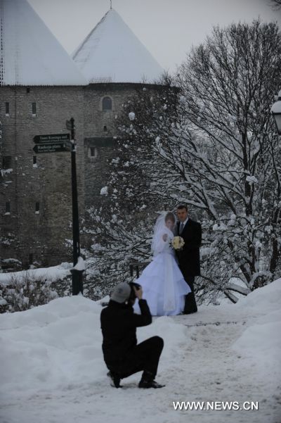 Heavy snow hits Estonia's capital