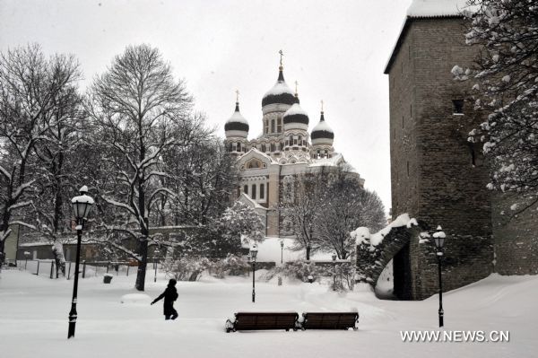 Heavy snow hits Estonia's capital