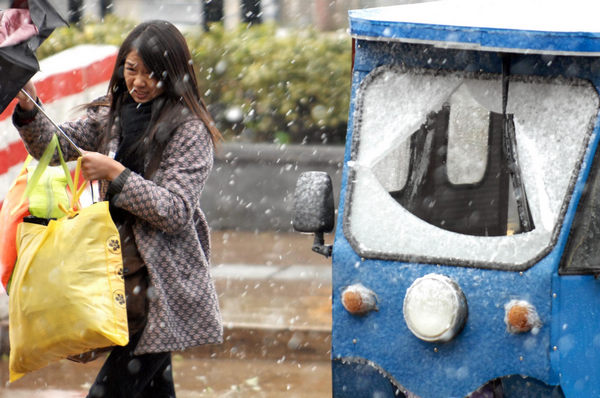 Snowfall sweeps many parts of China