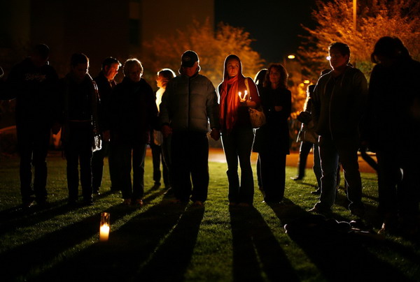 US prays for victims of Arizona shooting