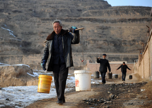 Lingering drought hits NW China