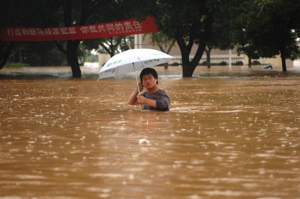 Floods, droughts highlight water challenges