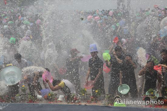 Splashing water for happiness