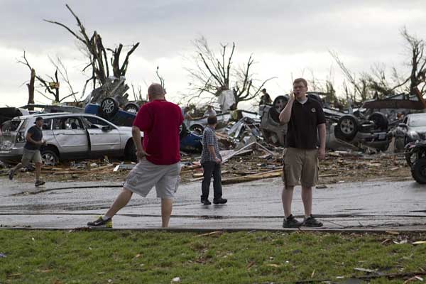 Deadly tornado lashes US Missouri town