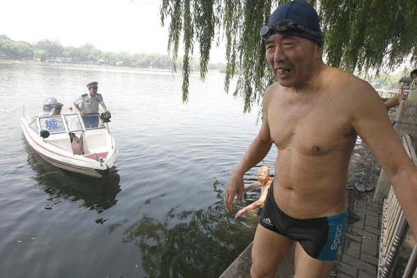 Boat patrols to stop lake swimmers