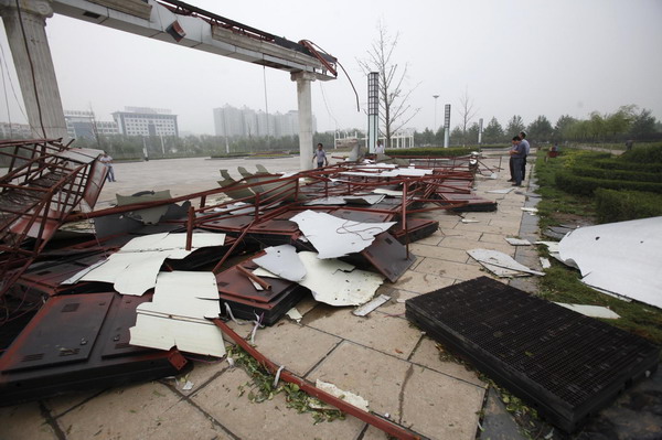 Hailstones pelt central China county