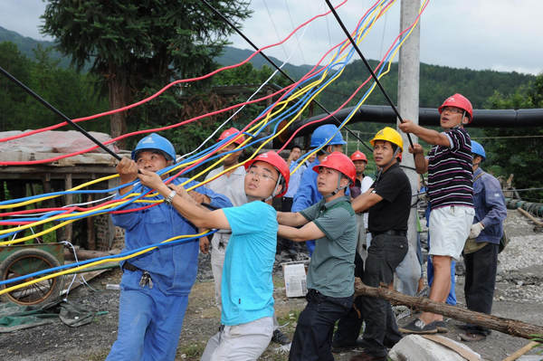 21 coal miners trapped underground in SW China