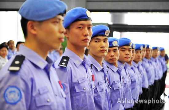 17 police officers leave for Liberia