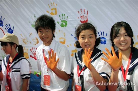 Youth from Japan quake-hit zone visit Hainan