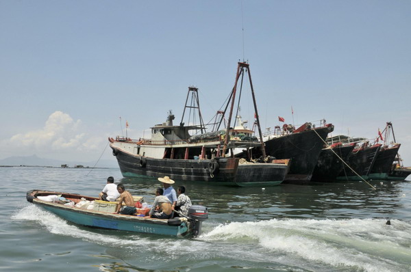 Fishing season beckons in S China Sea