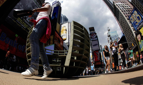 'Meeting Bowls' in Times Square