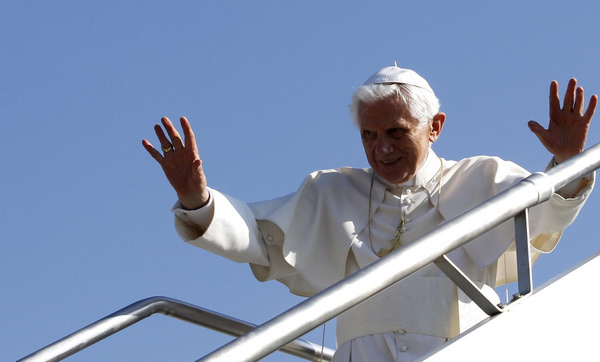 Pope Benedict XVI welcomed in Madrid