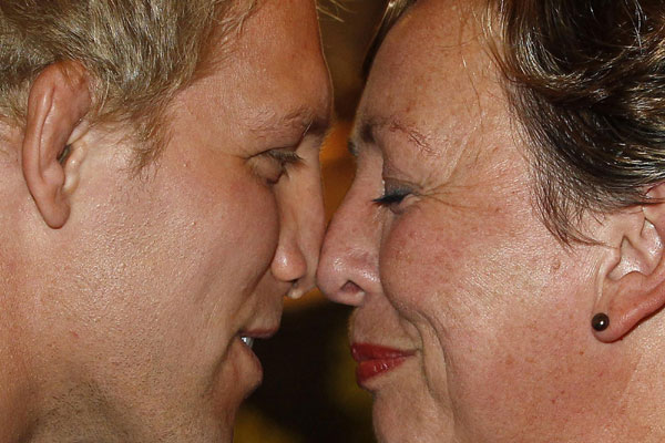 Hongi greeting ahead of Rugby World Cup