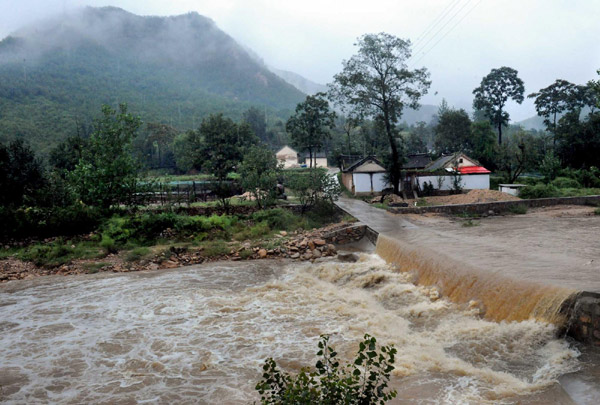 Rain-triggered flood in Henan counties