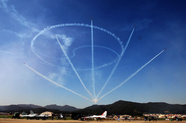 Seoul int'l air show kicks off