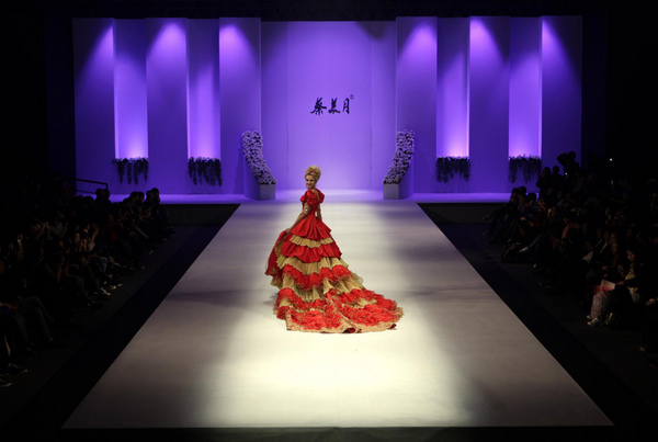 Wedding dress show at China Fashion Week