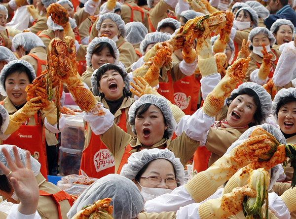 270 tons of fermented cabbage made in Seoul