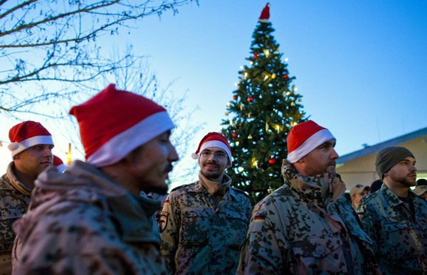 ISAF soldiers celebrate Christmas