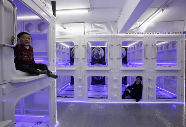 Capsule beds land in Hong Kong