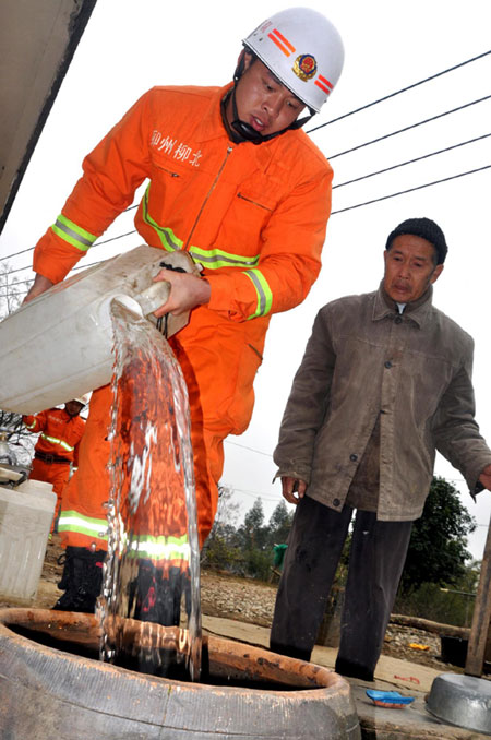 Water delivery after river found contaminated