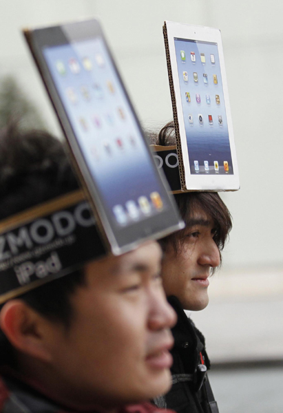 People await sales of the new iPad