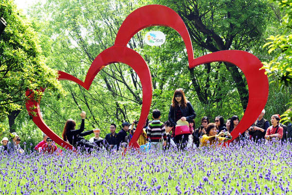 Flowers festival in E China