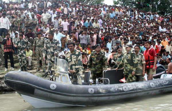 Search for survivors after Indian ferry sinks