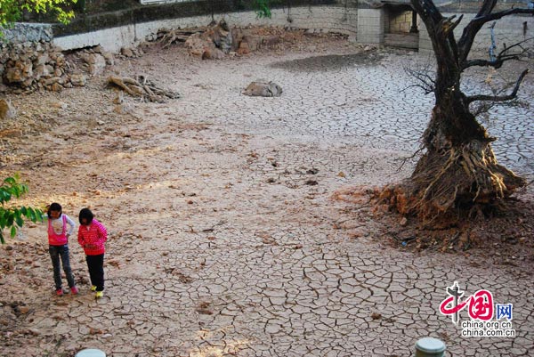 Drought lingers in SW China resort