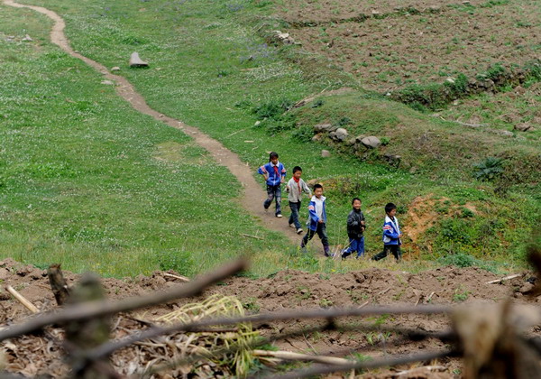 More ethnic children return to school in SW China