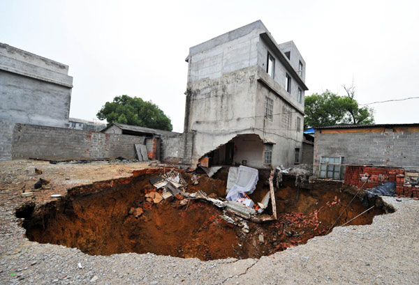 Thousands evacuated due to subsidence