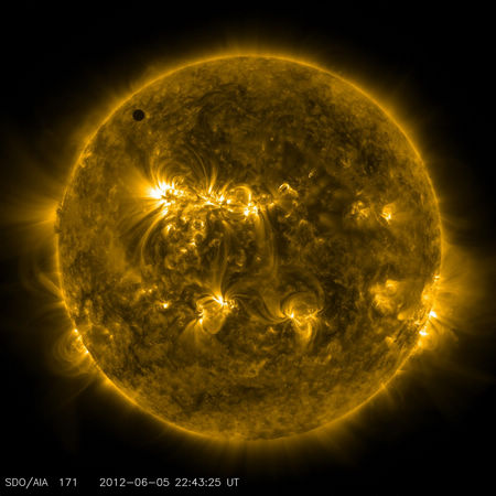 Rare Venus transit draws astronomers worldwide