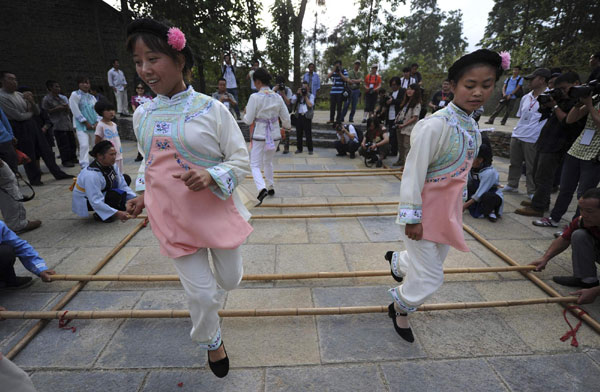 Buyi ethnic group - people of the rice paddies