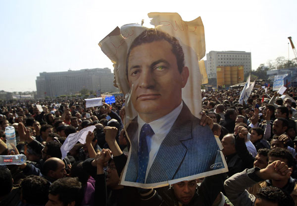 Supporters of Morsy protest against army in Cairo