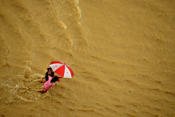 Torrential rain floods East China city