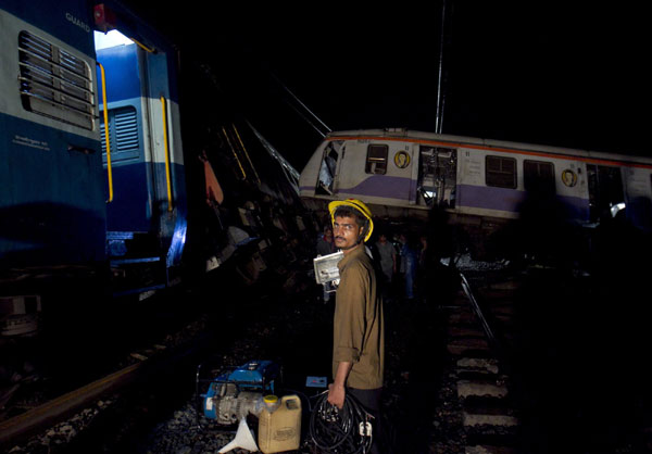 25 injured in train collision in India