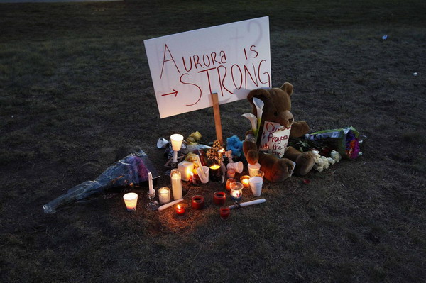 Vigil held in Aurora for theater shooting victims