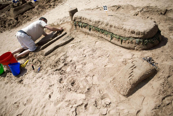 Sand Sculpting Contest kicks off in New York