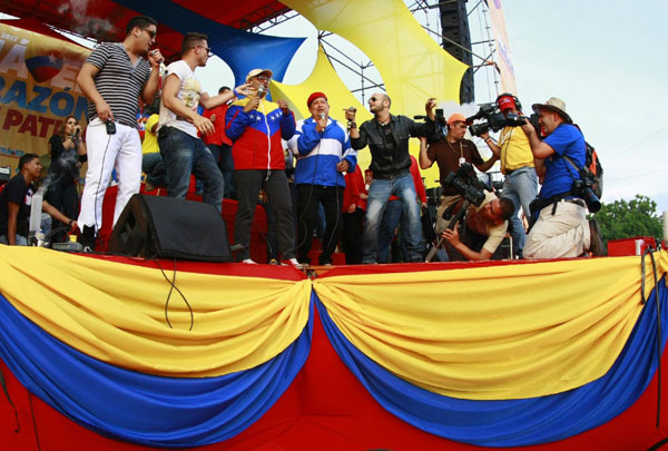 Chavez attends campaign rally for re-election