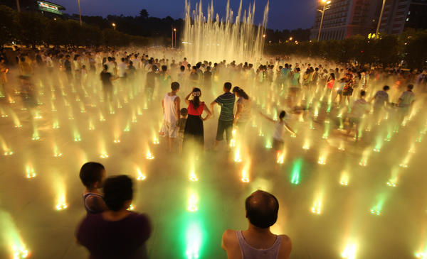 Chilling effect of new musical fountain