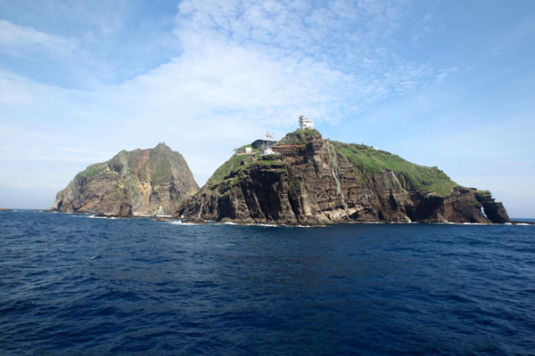 ROK holds ceremony for monument on disputed islets