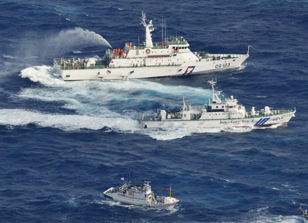 Japan fires water cannon at Taiwan boats