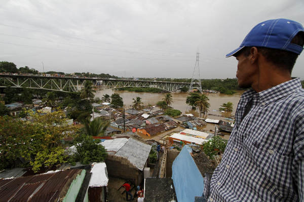 Hurricane Sandy crosses Caribbean Sea