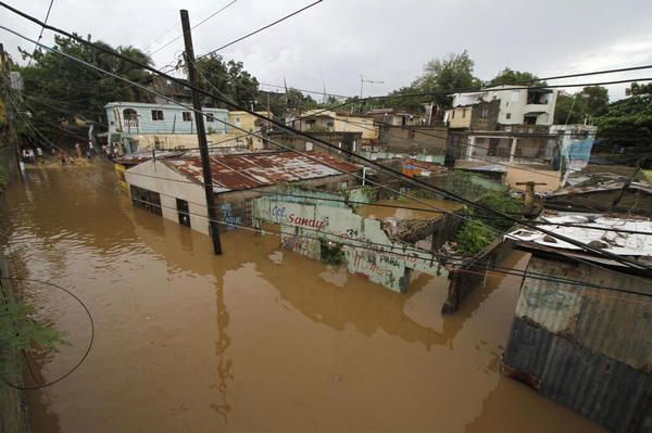 Hurricane Sandy crosses Caribbean Sea